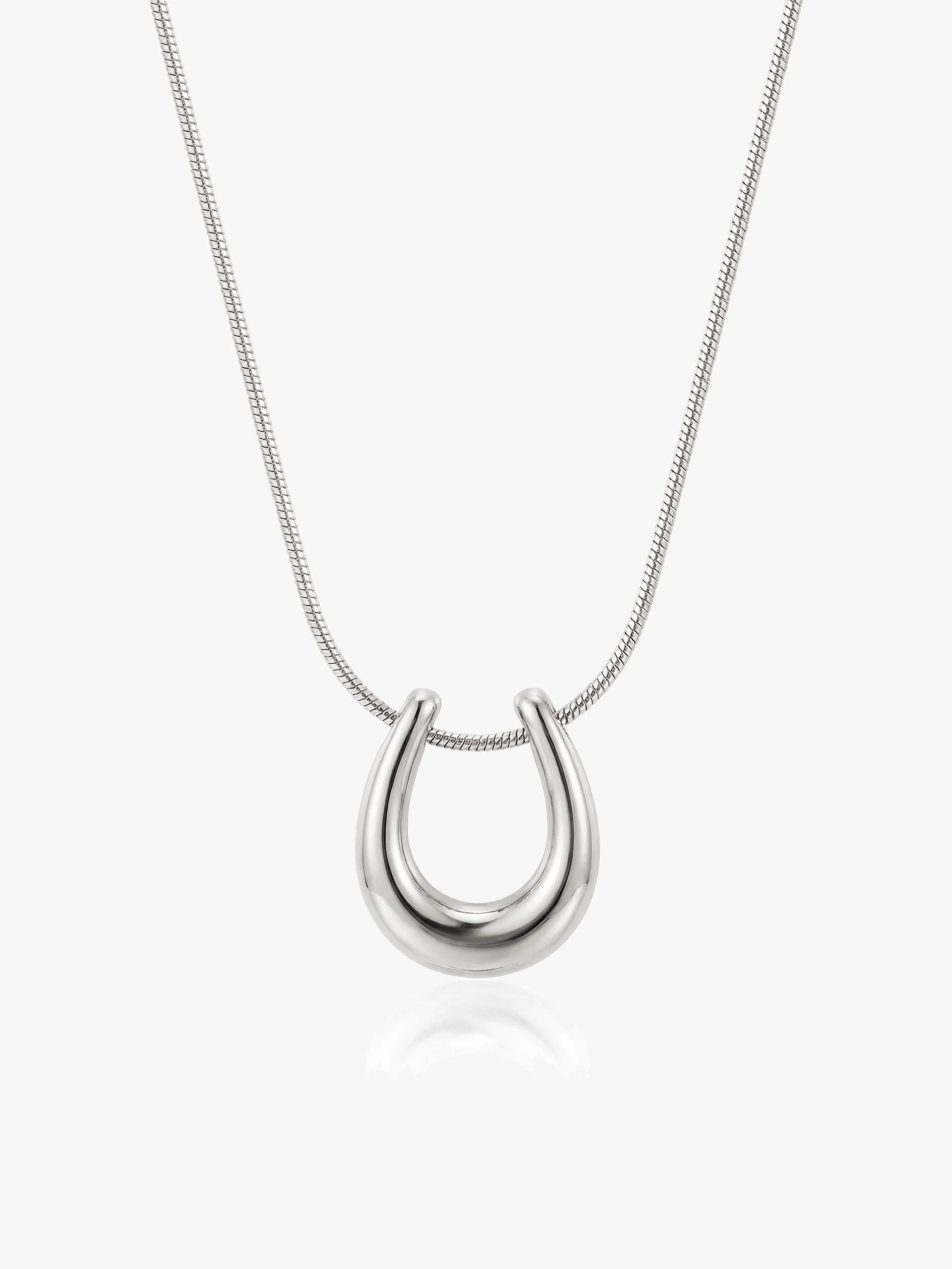Horseshoe Necklace